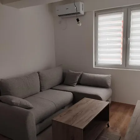 Aparmants Iki * Скопье